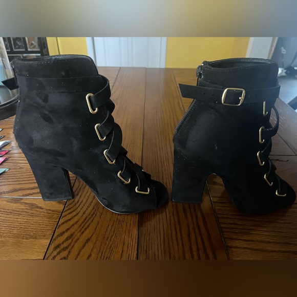 Peep toe heels - Picture 2 of 5